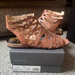 Vince Camuto Asuka Women's Whiskey Barrel Sandals Size 11